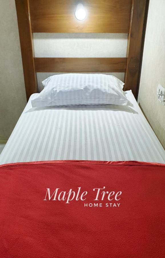 Maple Tree Homestay Maguwo Exteriör bild
