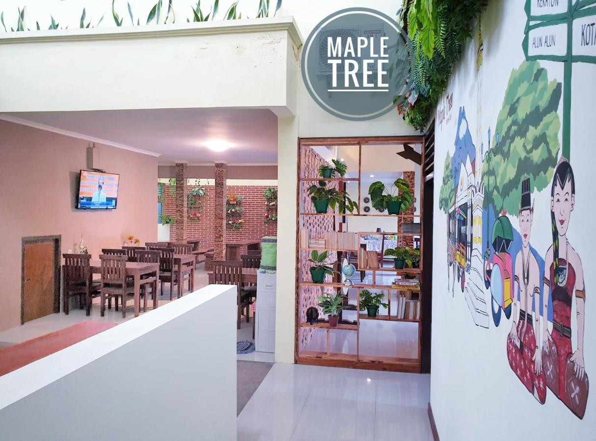 Maple Tree Homestay Maguwo Exteriör bild